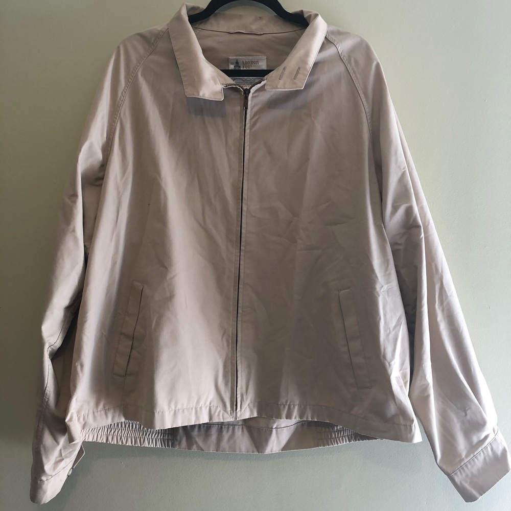 London Fog khaki zip up jacket
Size 50 long